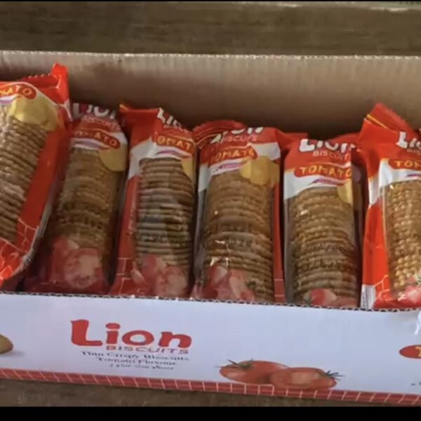 Lion round biscuit tomato flavour